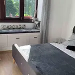 Tři Okna Do Hor-celý K Pronájmu *